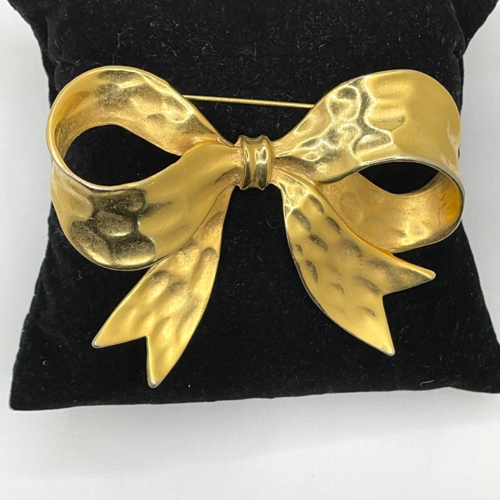 Erwin Pearl Signed PEP Matte Gold Tone Hammered Large Bow Pin Brooch